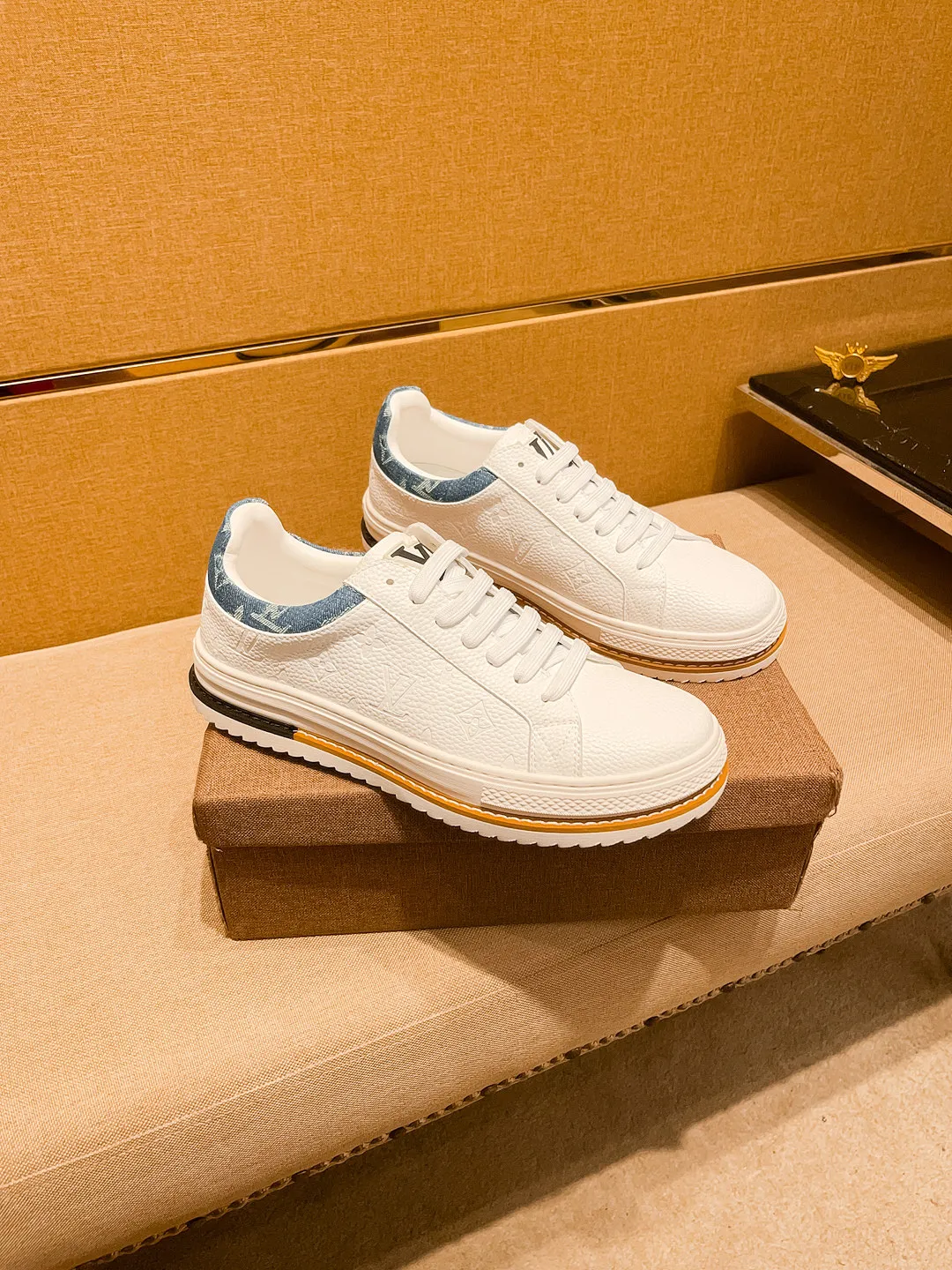 Men's shoes 💰 420💰👍【LV】🔥🔝Louis Vuitton, high-end men's shoes brand, official website 1:1 latest masterpiece: the upper is made of Italian imported first-layer cowhide🔥Official website original special technical cloth fabric matching🔥Original comfortable and breathable lining➕Original designated non-slip outsole🔥Make walking more convenient and comfortable! An exclusive new model, a stunning work, a beautiful 1:1 replica [color] compared to the official quality! Create a fashionable personality to set off your uniqueness! A must-have for trendy men! 🔥, sizes: 38-44. color:.     2⃣️colors available🔥